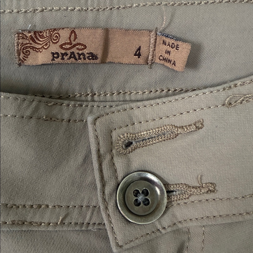 Prana Halle Shorts size 4 (missing button) - Picture 2 of 4